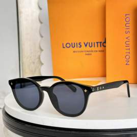 Picture of Louis Vuitton Sunglasses _SKUfw76721314fw